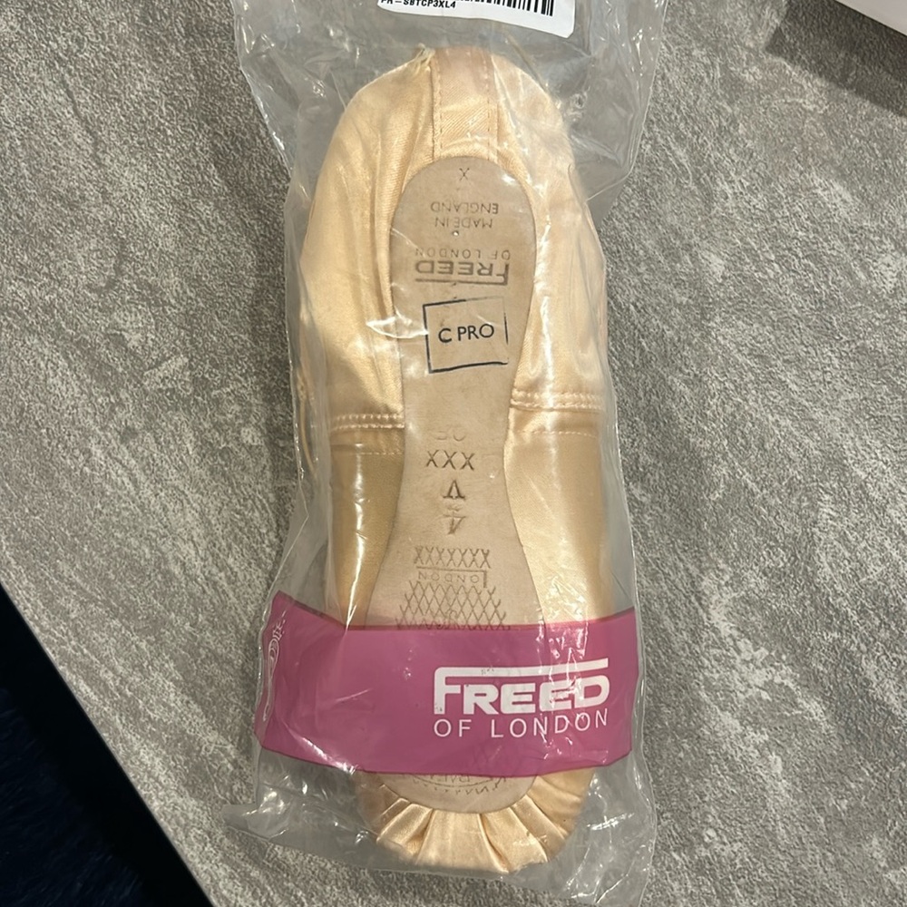 Freed Classic Pro size 4 XXX V maker.  Brand new.